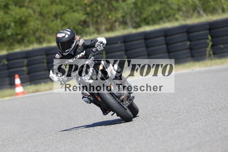 /Archiv-2025/48 25.08.2025 Cornu Master School ADR/gruen-vert/60